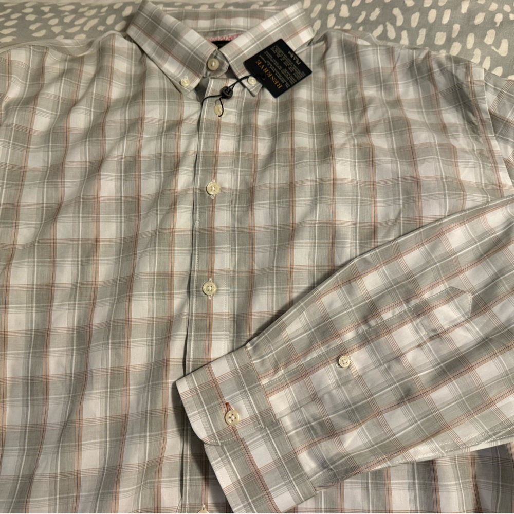 NWT Men’s Jos A. Bank Reserve Traditional Fit Button Down